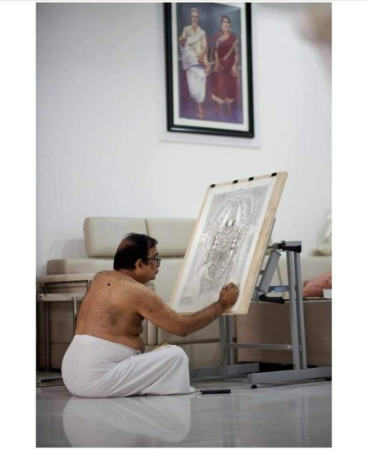 ఈ రెండు మాత్రమే కాదు, బ్రహ్మీ అనేక చిత్రాలను స్కెచ్గా వేశారు. తాజాగా వాటిని పంచుకున్నారు. ఈ రెండు మాత్రమే కాదు, బ్రహ్మీ అనేక చిత్రాలను స్కెచ్గా వేశారు. తాజాగా వాటిని పంచుకున్నారు.