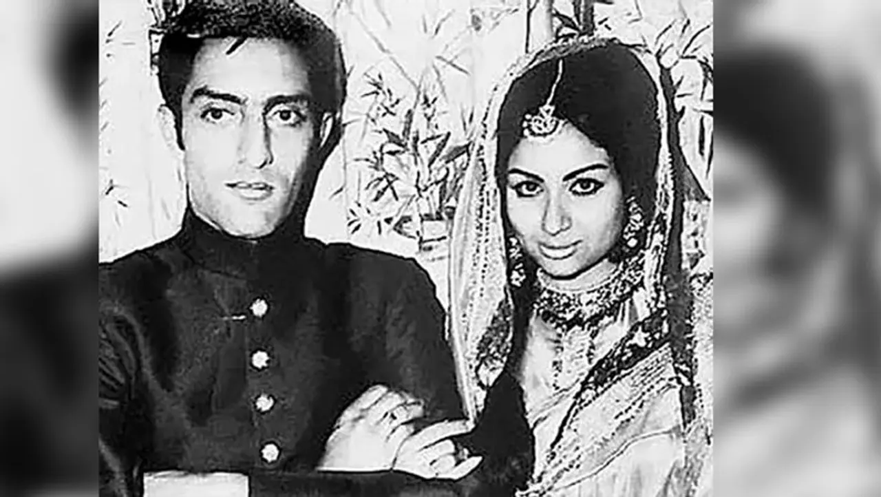 <p>60 ಮತ್ತು 70 ರ ದಶಕಗಳಲ್ಲಿ, ಭೇರೆ ಧರ್ಮದವರನ್ನು ಮದುವೆಯಾಗುವುದು ನಿಷೇಧವಾಗಿತ್ತು. ಆ ಕಾಲದಲ್ಲಿ ಮನ್ಸೂರ್ ಅಲಿ ಖಾನ್ ಪಟೌಡಿ ಮತ್ತು ಬಾಲಿವುಡ್ ನಟಿ ಶರ್ಮಿಳಾ ಟ್ಯಾಗೋರ್ ಆಫೇರ್ ವಿಷಯ ಸಾಕಷ್ಟು ಸದ್ದು ಮಾಡಿತ್ತು.</p> <p>60 ಮತ್ತು 70 ರ ದಶಕಗಳಲ್ಲಿ, ಭೇರೆ ಧರ್ಮದವರನ್ನು ಮದುವೆಯಾಗುವುದು ನಿಷೇಧವಾಗಿತ್ತು. ಆ ಕಾಲದಲ್ಲಿ ಮನ್ಸೂರ್ ಅಲಿ ಖಾನ್ ಪಟೌಡಿ ಮತ್ತು ಬಾಲಿವುಡ್ ನಟಿ ಶರ್ಮಿಳಾ ಟ್ಯಾಗೋರ್ ಆಫೇರ್ ವಿಷಯ ಸಾಕಷ್ಟು ಸದ್ದು ಮಾಡಿತ್ತು.</p>