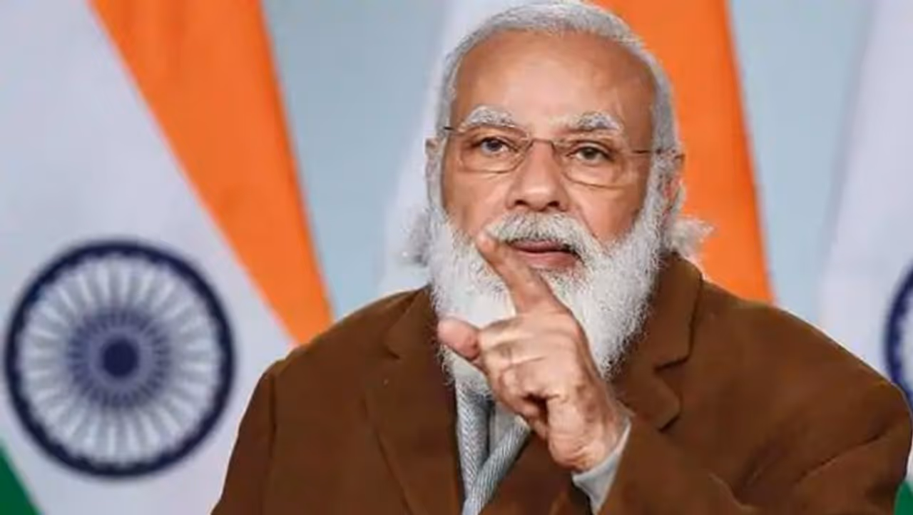 <p>ಭಾರತದಲ್ಲಿನ ಕೊರೋನಾ ವೈರಸ್ ಪರಿಸ್ಥಿತಿ ಸೇರಿದಂತೆ ಹಲವು ವಿಚಾರಗಳನ್ನು ಗಮನದಲ್ಲಿಟ್ಟು ಕೇಂದ್ರ ಸರ್ಕಾರ ಇದೀಗ ಜನವರಿ 16 ರಿಂದ ಲಸಿಕೆ ನೀಡಲು ದಿನಾಂಕ ಫಿಕ್ಸ್ ಮಾಡಿದೆ.</p>