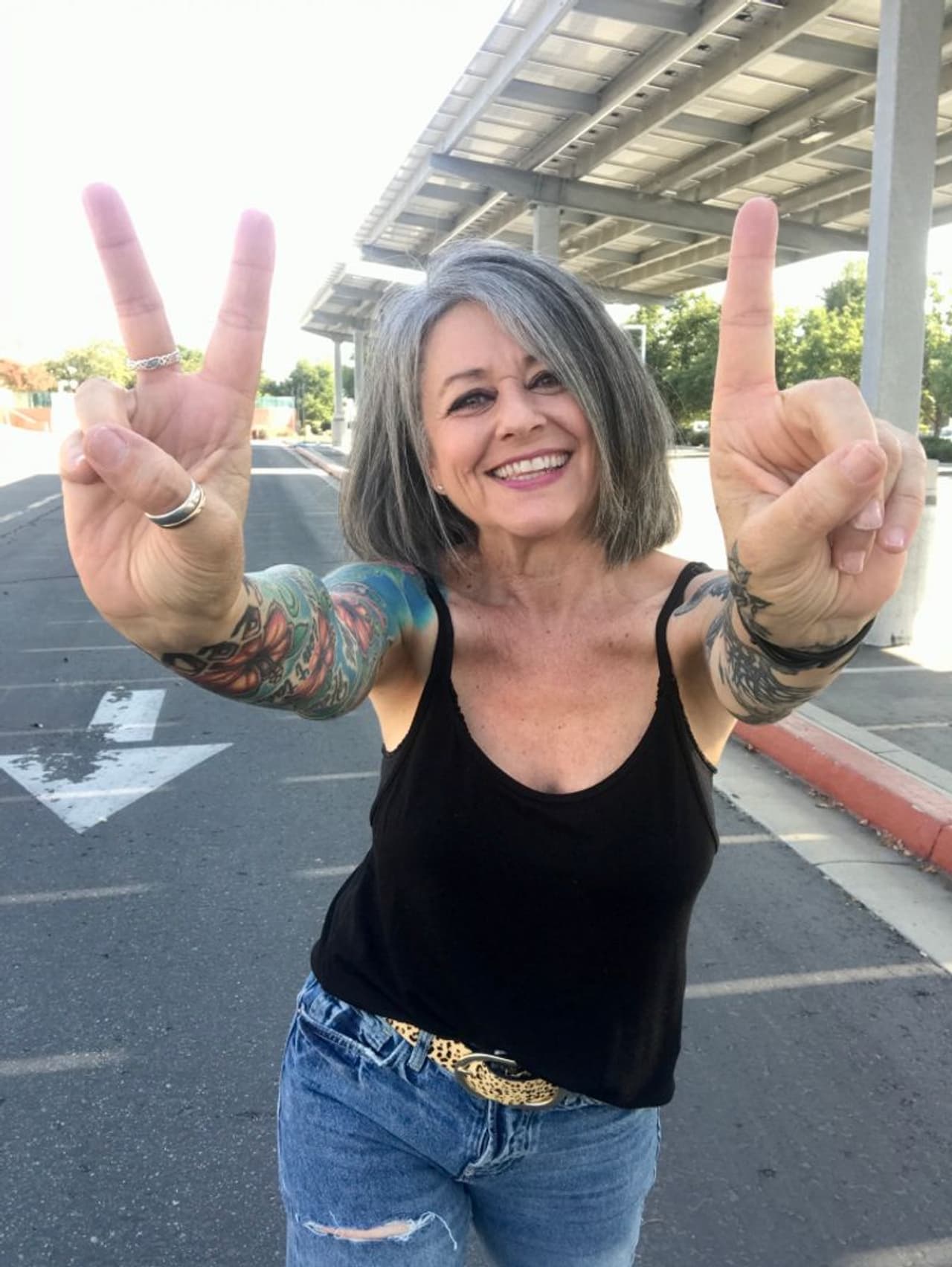 <p>ಈ ಜೀವನೋತ್ಸಾಹ ಎಂಬುವುದು ಒಂದು ವರ. ಎಲ್ಲರಿಗೂ ಸುಲಭವಾಗಿ ದಕ್ಕುವಂಥದ್ದಲ್ಲ. ಅದರಲ್ಲಿಯೂ ಕೆಲವು ವಯಸ್ಸಾದವರ ಉತ್ಸಾಹ ನೋಡಿದರೆ ಖುಷಿ ಎನಿಸುತ್ತೆ.</p>