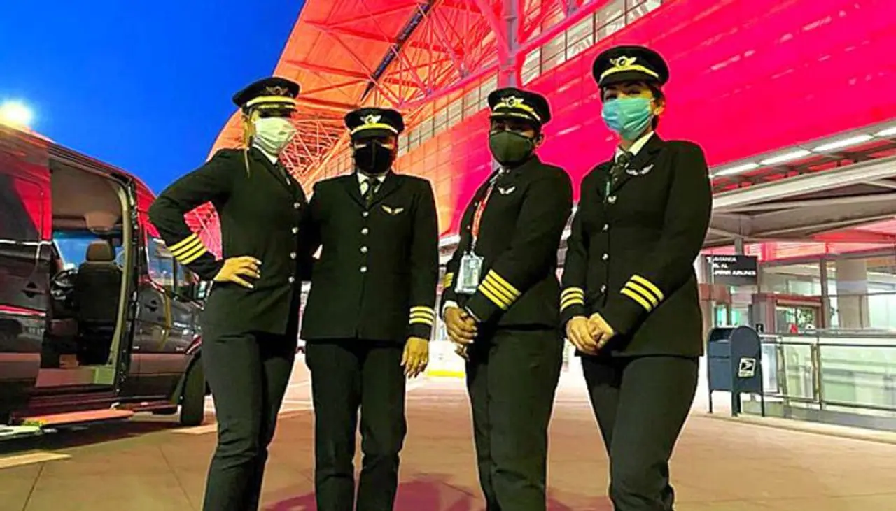 <p>Air India's longest direct route flight, which was helmed by an all women crew, landed at the Kempegowda International Airport in Bengaluru from San Francisco early today.</p><p>The aircraft flew over the North Pole and covered about 16,000 kilometers.</p> <p>Air India's longest direct route flight, which was helmed by an all women crew, landed at the Kempegowda International Airport in Bengaluru from San Francisco early today.</p><p>The aircraft flew over the North Pole and covered about 16,000 kilometers.</p>