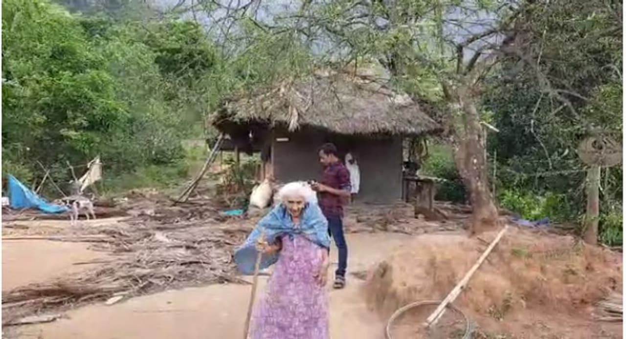 <p>ಕಳೆದ ಕೆಲವು ದಿನ ಜಿಟಿಜಿಟಿ ಮಳೆ ಬಿದ್ದ ಕರಾವಳಿಯಲ್ಲೀಗ ಗಾಳಿ ಹೆಚ್ಚಾಗಿದೆ.</p> <p>ಕಳೆದ ಕೆಲವು ದಿನ ಜಿಟಿಜಿಟಿ ಮಳೆ ಬಿದ್ದ ಕರಾವಳಿಯಲ್ಲೀಗ ಗಾಳಿ ಹೆಚ್ಚಾಗಿದೆ.</p>