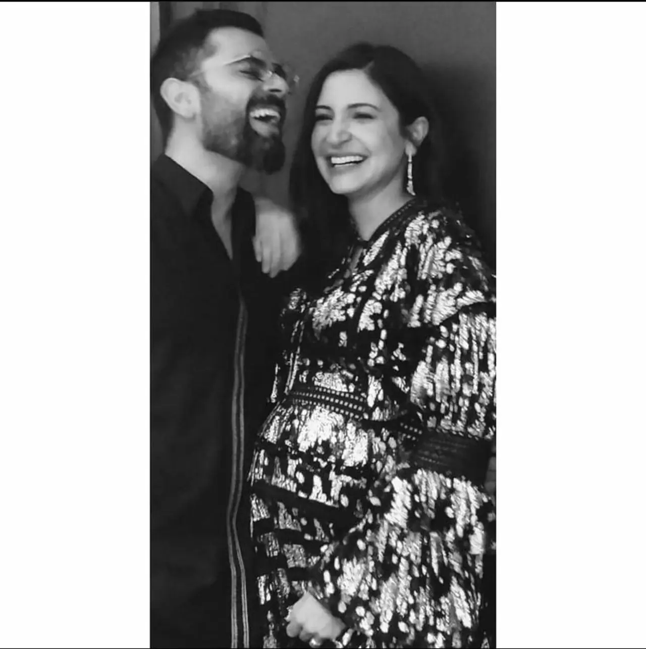 <p style="text align: justify;">ಹೊಸ ಅತಿಥಿಯ ಆಗಮನದಿಂದ ಅನುಷ್ಕಾ ಮತ್ತು ವಿರಾಟ್ ದಂಪತಿಗಳ ಸಂತೋಷಕ್ಕೆ ಮಿತಿಯಿಲ್ಲ. ಟೀಮ್ ಇಂಡಿಯಾದ ನಾಯಕ ಮತ್ತು ಬಾಲಿವುಡ್ನ ಸ್ಟಾರ್ ನಟಿ ತಮ್ಮ ಜೀವನದ ಅತ್ಯುತ್ತಮ ಸಮಯವನ್ನು ಎಂಜಾಯ್ ಮಾಡುತ್ತಿದ್ದಾರೆ.</p> <p style="text align: justify;">ಹೊಸ ಅತಿಥಿಯ ಆಗಮನದಿಂದ ಅನುಷ್ಕಾ ಮತ್ತು ವಿರಾಟ್ ದಂಪತಿಗಳ ಸಂತೋಷಕ್ಕೆ ಮಿತಿಯಿಲ್ಲ. ಟೀಮ್ ಇಂಡಿಯಾದ ನಾಯಕ ಮತ್ತು ಬಾಲಿವುಡ್ನ ಸ್ಟಾರ್ ನಟಿ ತಮ್ಮ ಜೀವನದ ಅತ್ಯುತ್ತಮ ಸಮಯವನ್ನು ಎಂಜಾಯ್ ಮಾಡುತ್ತಿದ್ದಾರೆ.</p>