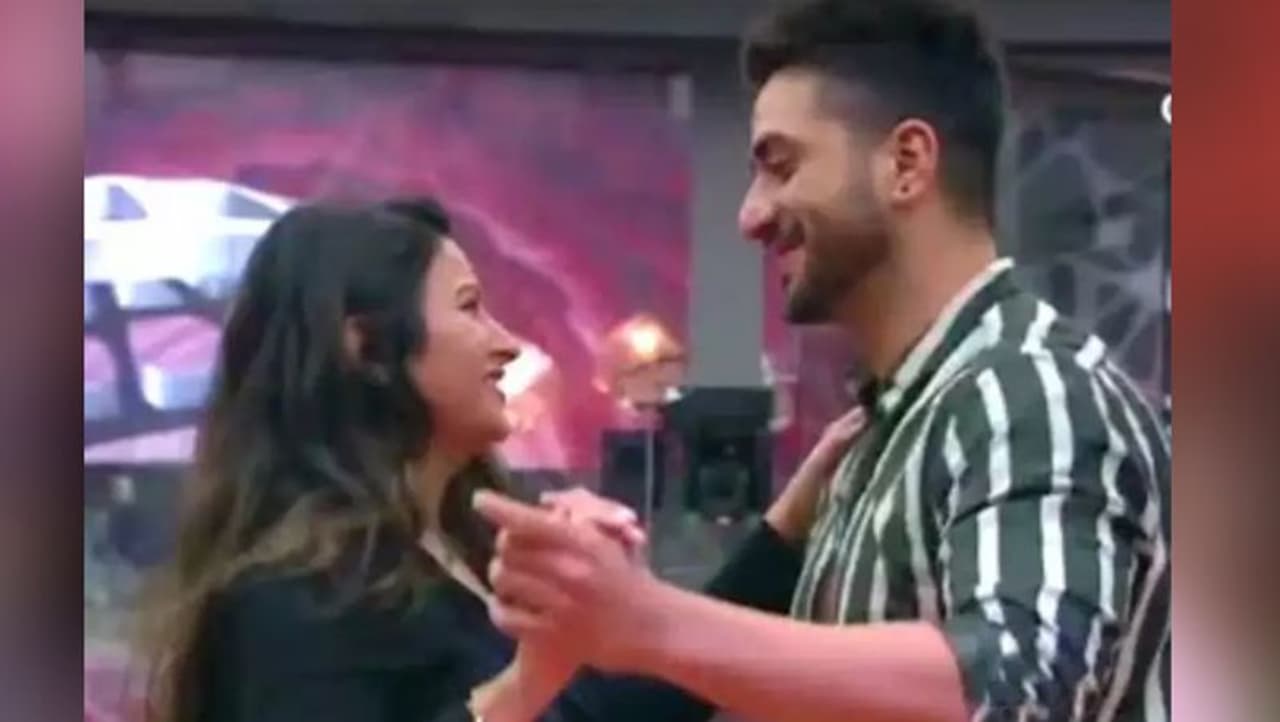 <p style="text align: justify;">Yesterday, we witnessed non stop action in between media personal and Bigg Boss 14 contestants, which was entertaining and surprising. </p> <p style="text align: justify;">Yesterday, we witnessed non stop action in between media personal and Bigg Boss 14 contestants, which was entertaining and surprising. </p>