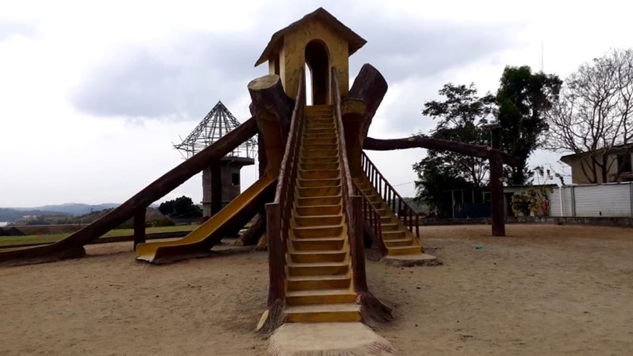 <p>സഞ്ചാരികളെത്തിയെങ്കിലും നിര്‍മ്മാണ ജോലികളില്‍ ചിലത് ബാക്കിയുണ്ട്. കുട്ടികളുടെ പാര്‍ക്കിന്‍റെ ജോലികളെല്ലാം കഴിഞ്ഞതിനാല്‍ പൂര്‍ണ്ണസജ്ജമാണ്.&nbsp;</p>