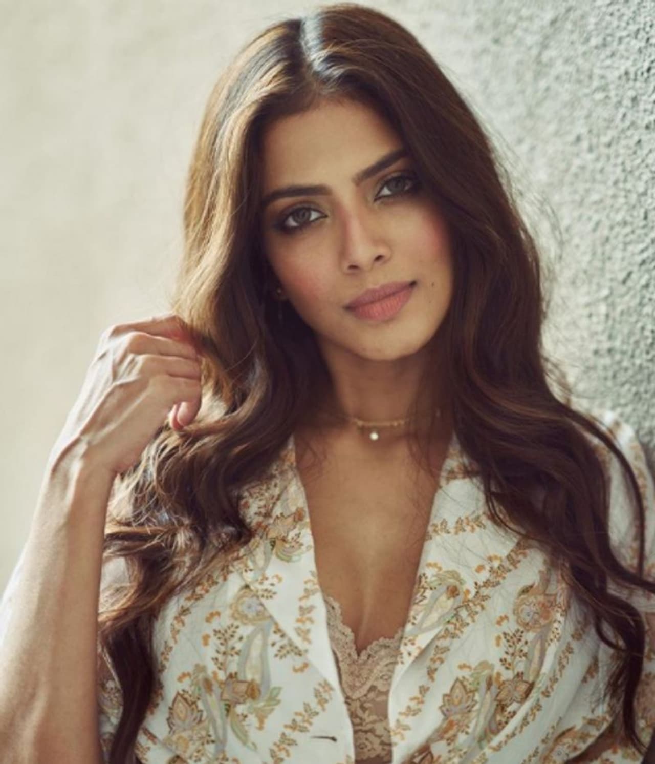 <p>ವಿಜಯ್ ಜೊತೆ ಮಾಸ್ಟರ್ ಸಿನಿಮಾದಲ್ಲಿ ಕಾಣಿಸಿಕೊಂಡಿರುವ ಮಾಳವಿಕಾ ಮೋಹನನ್, ಲೋಕೇಶ್ ಕನಗರಾಜ್ ನಿರ್ದೇಶನ ಮತ್ತು ವಿಜಯ್ ಅವರ ನೇತೃತ್ವದಲ್ಲಿ ಬಹು ನಿರೀಕ್ಷಿತ ಚಿತ್ರದಲ್ಲಿ ಕೆಲಸ ಮಾಡಿರೋ ಬಗ್ಗೆ ಮಾತನಾಡಿದ್ದಾರೆ.</p> <p>ವಿಜಯ್ ಜೊತೆ ಮಾಸ್ಟರ್ ಸಿನಿಮಾದಲ್ಲಿ ಕಾಣಿಸಿಕೊಂಡಿರುವ ಮಾಳವಿಕಾ ಮೋಹನನ್, ಲೋಕೇಶ್ ಕನಗರಾಜ್ ನಿರ್ದೇಶನ ಮತ್ತು ವಿಜಯ್ ಅವರ ನೇತೃತ್ವದಲ್ಲಿ ಬಹು ನಿರೀಕ್ಷಿತ ಚಿತ್ರದಲ್ಲಿ ಕೆಲಸ ಮಾಡಿರೋ ಬಗ್ಗೆ ಮಾತನಾಡಿದ್ದಾರೆ.</p>