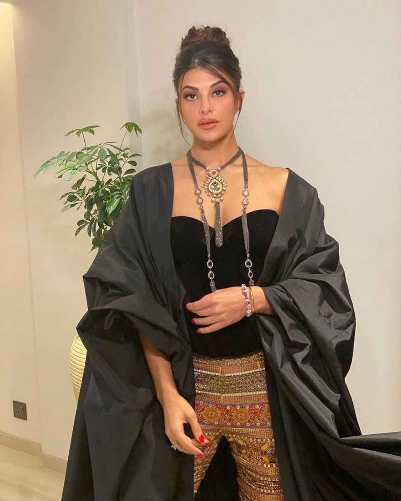 <p style="text align: justify;">A Sajid Nadiadwala production, starring Akshay Kumar, Arshad Warsi and Kriti Sanon along with the lovely Jacqueline will be shooting in Jaisalmer for this whole month till the first week of March. Then it will be resumed in Mumbai.</p> <p style="text align: justify;">A Sajid Nadiadwala production, starring Akshay Kumar, Arshad Warsi and Kriti Sanon along with the lovely Jacqueline will be shooting in Jaisalmer for this whole month till the first week of March. Then it will be resumed in Mumbai.</p>