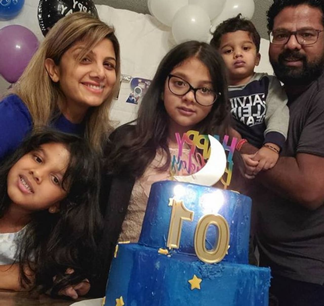 <p>സര്‍ഗമടക്കമുള്ള ഒട്ടേറെ ഹിറ്റ് ചിത്രങ്ങളിലൂടെ മലയാളികള്‍ക്ക് പ്രിയങ്കരിയാണ് രംഭ.</p>