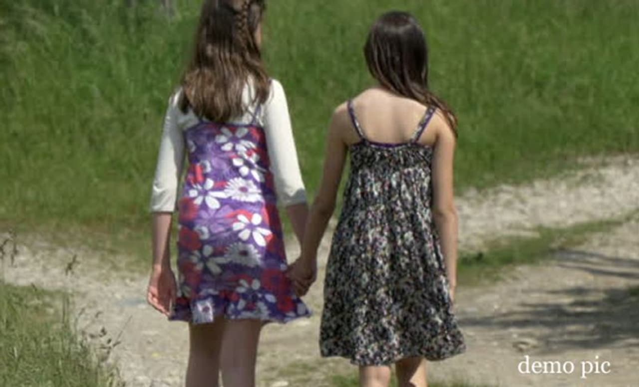 <p>కంటికి రెప్పలా కాపాడాల్సిన తండ్రి కామాంధుడయ్యాడు. బయట మృగాళ్ల నుంచి కాపాడుకోవాల్సిన కూతుళ్లపై తానే మృగంలా మారి మోజు తీర్చుకున్నాడు.<br /> </p> <p>కంటికి రెప్పలా కాపాడాల్సిన తండ్రి కామాంధుడయ్యాడు. బయట మృగాళ్ల నుంచి కాపాడుకోవాల్సిన కూతుళ్లపై తానే మృగంలా మారి మోజు తీర్చుకున్నాడు.<br /> </p>