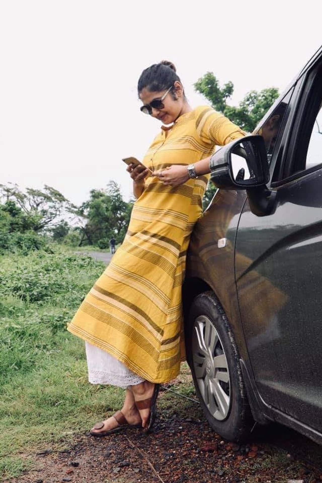 <p>ಶಿವಲಿಂಗ ವನ್ನು ನಟಿ ಅವಮಾನಿಸಿದ್ದರು ಎಂಬ ಕೂಗು ಕೇಳಿಬಂದಿತ್ತು.</p> <p>ಶಿವಲಿಂಗ ವನ್ನು ನಟಿ ಅವಮಾನಿಸಿದ್ದರು ಎಂಬ ಕೂಗು ಕೇಳಿಬಂದಿತ್ತು.</p>