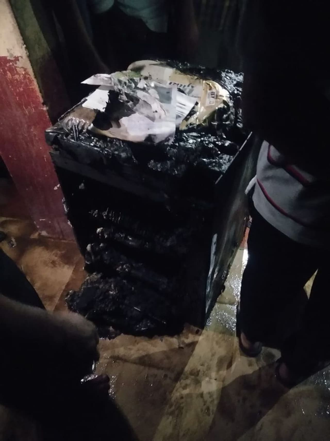 <p>ಬಳ್ಳಾರಿ ಜಿಲ್ಲೆಯ ಹಗರಿಬೊಮ್ಮನಹಳ್ಳಿ ಪಟ್ಟಣದಲ್ಲಿರುವ ಉಪನೋಂದಣಾಧಿಕಾರಿ ಕಚೇರಿ</p> <p>ಬಳ್ಳಾರಿ ಜಿಲ್ಲೆಯ ಹಗರಿಬೊಮ್ಮನಹಳ್ಳಿ ಪಟ್ಟಣದಲ್ಲಿರುವ ಉಪನೋಂದಣಾಧಿಕಾರಿ ಕಚೇರಿ</p>