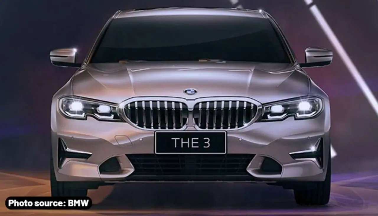 <p>According to BMW, the 3 Series Gran Limousine which in essence is a is long wheelbase version of the iconic BMW 3 Series. </p><p>The Gran Limousine comes with icon lights in the front, the standard 17 inch rims and the freeform double boarded tail pipes as well as the tail lights in 3D optic in the rear. <br /> </p> <p>According to BMW, the 3 Series Gran Limousine which in essence is a is long wheelbase version of the iconic BMW 3 Series. </p><p>The Gran Limousine comes with icon lights in the front, the standard 17 inch rims and the freeform double boarded tail pipes as well as the tail lights in 3D optic in the rear. <br /> </p>