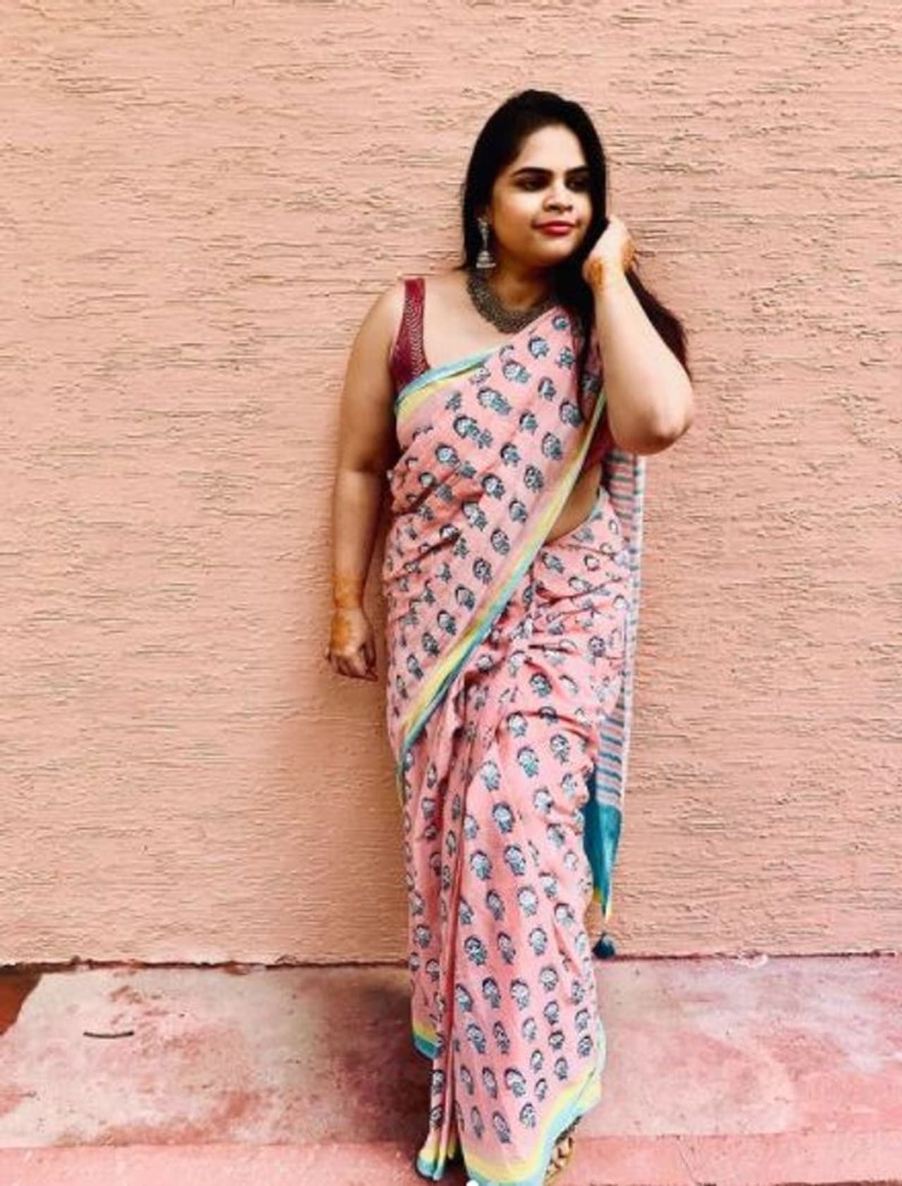 <p>காட்டன் சேலையில் இடை தெரிய போஸ் கொடுத்த வித்யுலேகா ராமன் </p> <p>காட்டன் சேலையில் இடை தெரிய போஸ் கொடுத்த வித்யுலேகா ராமன் </p>