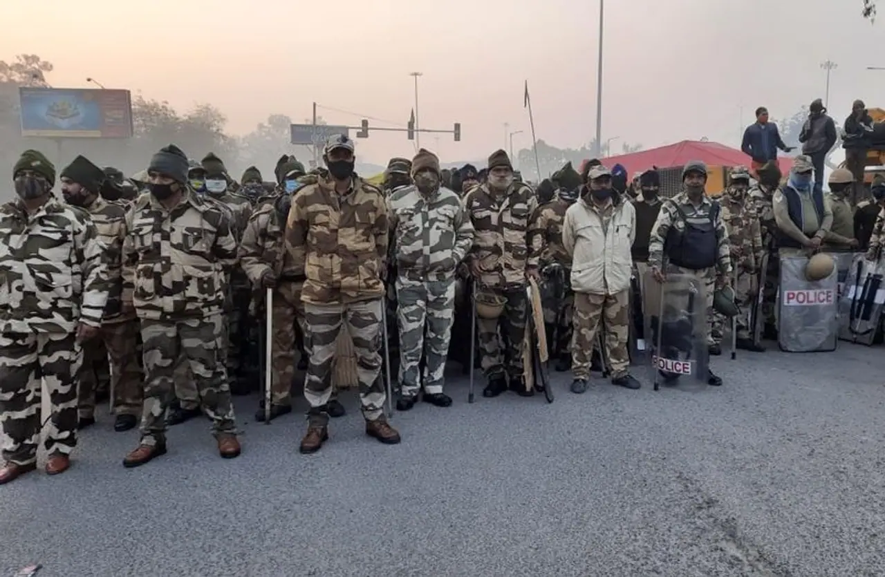 <p>The administration said they were geared up to vacate the Ghazipur border, which had been sealed since the protest by farmers demanding the repeal of the started on November 26. <br /> </p><p>Heavy police deployment has been witnessed at both Ghazipur and Tikri borders.<br /> </p><p>There's activity at the Singhu border as well. The Delhi Police has reportedly deployed a JCB earthmover to dig a road at the Singhu border that connects Delhi to Haryana.</p> <p>The administration said they were geared up to vacate the Ghazipur border, which had been sealed since the protest by farmers demanding the repeal of the started on November 26. <br /> </p><p>Heavy police deployment has been witnessed at both Ghazipur and Tikri borders.<br /> </p><p>There's activity at the Singhu border as well. The Delhi Police has reportedly deployed a JCB earthmover to dig a road at the Singhu border that connects Delhi to Haryana.</p>
