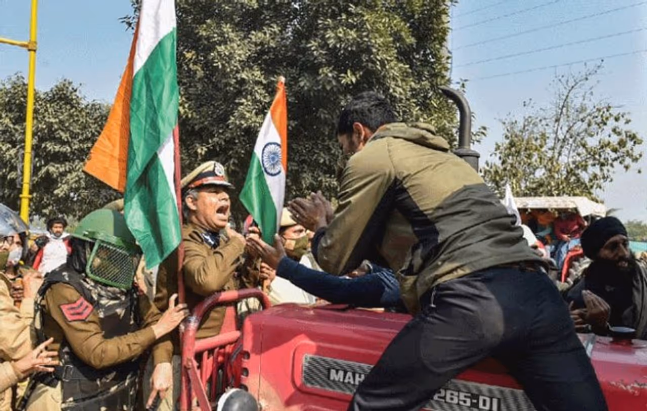 <p>A day after farmers went on a rampage in the national capital on their tractors, the Delhi Police has filed at least 22 First Information Reports in connection with the violence.<br />&nbsp;</p><p>The Delhi Police had said that it would initiate legal action against those who assaulted its personnel during the farmers' tractor rally. Over 100 police personnel were injured in the clashes on Republic Day.<br />&nbsp;</p><p>Delhi Police Joint Commissioner Alok Kumar said, "The time and the routes for the tractor rally were pre decided. The farmers had assured us that they would maintain peace and law and order. But they deviated from the routes, broke barricades and resorted to violence.<br />&nbsp;</p><p>"We even tried to stop them with tear gas but they tried to run over police personnel with their tractors. Legal action will definitely be taken against those who assaulted the police personnel during the farmers' tractor rally," the officer had said.&nbsp;</p>