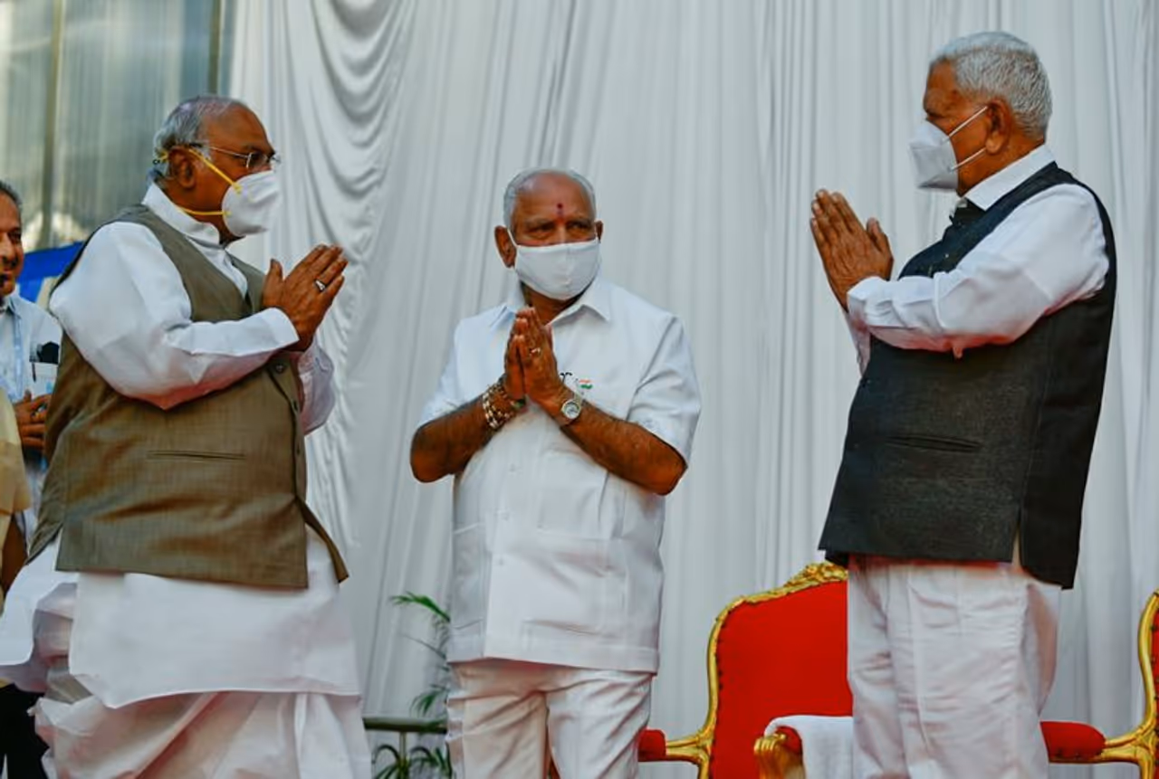 <p>ದೇಶದ ಎಲ್ಲ ಕಡೆ ಗಣರಾಜ್ಯದಿನದ ಸಂಭ್ರಮ</p> <p>ದೇಶದ ಎಲ್ಲ ಕಡೆ ಗಣರಾಜ್ಯದಿನದ ಸಂಭ್ರಮ</p>