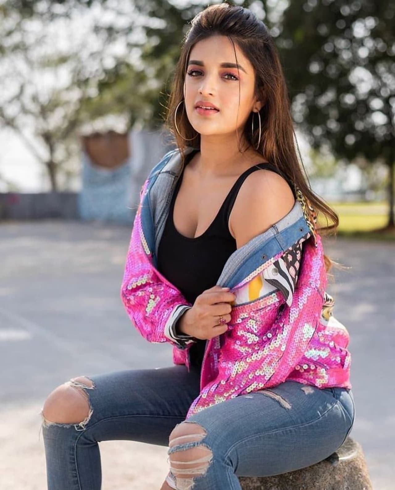 <p>'முன்னா மைகேல்' என்கிற பாலிவுட் திரைப்படத்தில் அறிமுகமானவர் நடிகை நிதி அகர்வால்.</p> <p>'முன்னா மைகேல்' என்கிற பாலிவுட் திரைப்படத்தில் அறிமுகமானவர் நடிகை நிதி அகர்வால்.</p>