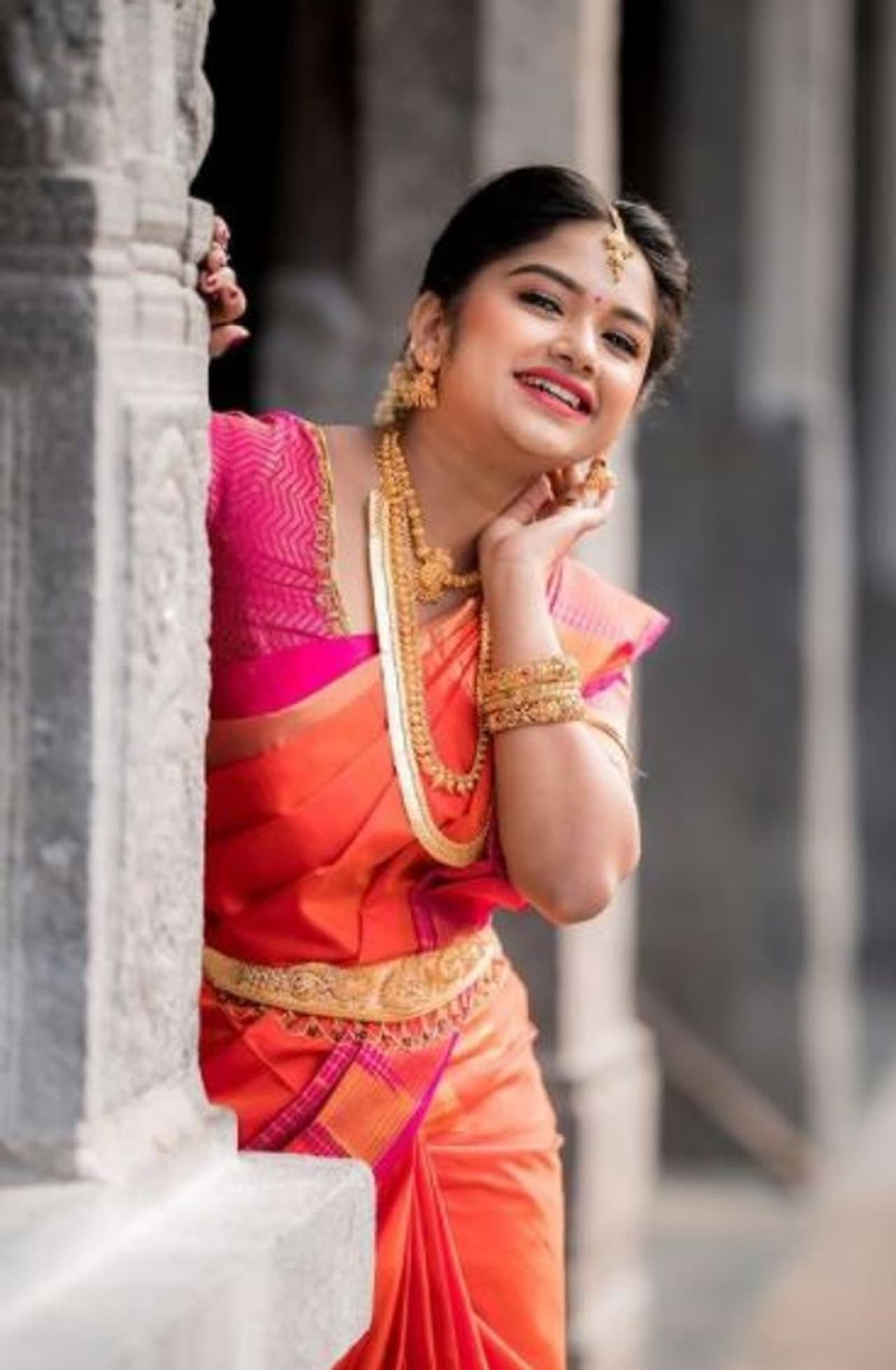 <p>தங்க தாமரை மகளே </p> <p>தங்க தாமரை மகளே </p>