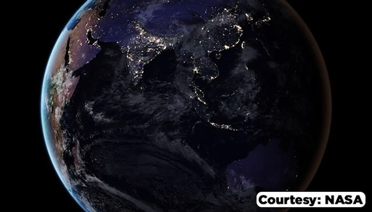 <p>NASA says that the Earth has a solid inner core that is almost as hot as the surface of the Sun. Earth's core gets as hot as 9,800 degrees Fahrenheit while the surface of the Sun is about 10,000 degrees Fahrenheit</p>