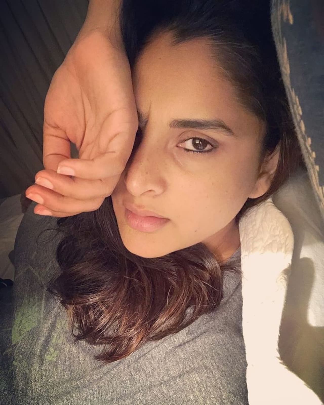 <p>ರಮ್ಯಾ ಮತ್ತು ರಕ್ಷಿತಾ ಸ್ಯಾಂಡಲ್ವುಡ್ಗೆ ಬಹುತೇಕ ಒಟ್ಟಿಗೇ ಎಂಟ್ರಿ ಕೊಟ್ಟು ಒಟ್ಟೊಟ್ಟಿಗೇ ಟಾಪ್ ನಟಿಯರಾಗಿ ಬೆಳೆದವರು.</p> <p>ರಮ್ಯಾ ಮತ್ತು ರಕ್ಷಿತಾ ಸ್ಯಾಂಡಲ್ವುಡ್ಗೆ ಬಹುತೇಕ ಒಟ್ಟಿಗೇ ಎಂಟ್ರಿ ಕೊಟ್ಟು ಒಟ್ಟೊಟ್ಟಿಗೇ ಟಾಪ್ ನಟಿಯರಾಗಿ ಬೆಳೆದವರು.</p>