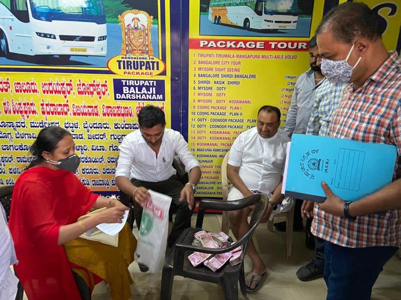 <p>&nbsp;ಎಸಿಬಿ ಬಲೆಗೆ ಬಿದ್ದ ಮತ್ತೊಬ್ಬ ಭ್ರಷ್ಟ ಆಧಿಕಾರಿ</p>