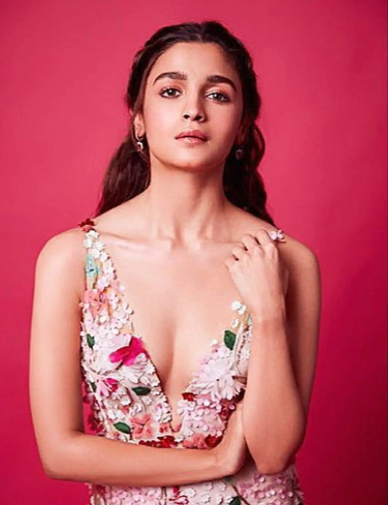 <p style="text align: justify;">ಬಾಲಿವುಡ್ ಸುಂದರಿ ಆಲಿಯಾ ಭಟ್ ಅತಿ ಕಡಿಮೆ ಅವಧಿಯಲ್ಲಿ ದೊಡ್ಡ ಹೆಸರು ಮಾಡಿದ ನಟಿ. </p> <p style="text align: justify;">ಬಾಲಿವುಡ್ ಸುಂದರಿ ಆಲಿಯಾ ಭಟ್ ಅತಿ ಕಡಿಮೆ ಅವಧಿಯಲ್ಲಿ ದೊಡ್ಡ ಹೆಸರು ಮಾಡಿದ ನಟಿ. </p>