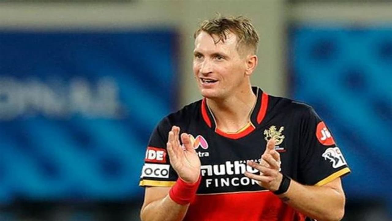 <p>యువరాజ్ సింగ్ రూ.16 కోట్ల రికార్డును బ్రేక్ చేసిన క్రిస్ మోరిస్, ఐపీఎల్లో ఎనిమిదో సీజన్ ఆడేందుకు భారత్లోకి అడుగుపెట్టాడు... ఈ సందర్భంగా ఐపీఎల్ గురించి ఆసక్తికర వ్యాఖ్యలు చేశాడు క్రిస్ మోరిస్..</p> <p>యువరాజ్ సింగ్ రూ.16 కోట్ల రికార్డును బ్రేక్ చేసిన క్రిస్ మోరిస్, ఐపీఎల్లో ఎనిమిదో సీజన్ ఆడేందుకు భారత్లోకి అడుగుపెట్టాడు... ఈ సందర్భంగా ఐపీఎల్ గురించి ఆసక్తికర వ్యాఖ్యలు చేశాడు క్రిస్ మోరిస్..</p>