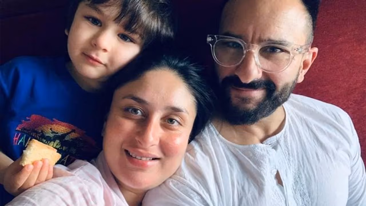 <p>Last night, sister Karisma Kapoor, mother Babita Kapoor and Ibrahim Ali Khan visited Kareena Kapoor before being admitted to hospital. Bebo is in the final phase of her pregnancy, and anytime now, we could be hearing the good news.</p> <p>Last night, sister Karisma Kapoor, mother Babita Kapoor and Ibrahim Ali Khan visited Kareena Kapoor before being admitted to hospital. Bebo is in the final phase of her pregnancy, and anytime now, we could be hearing the good news.</p>