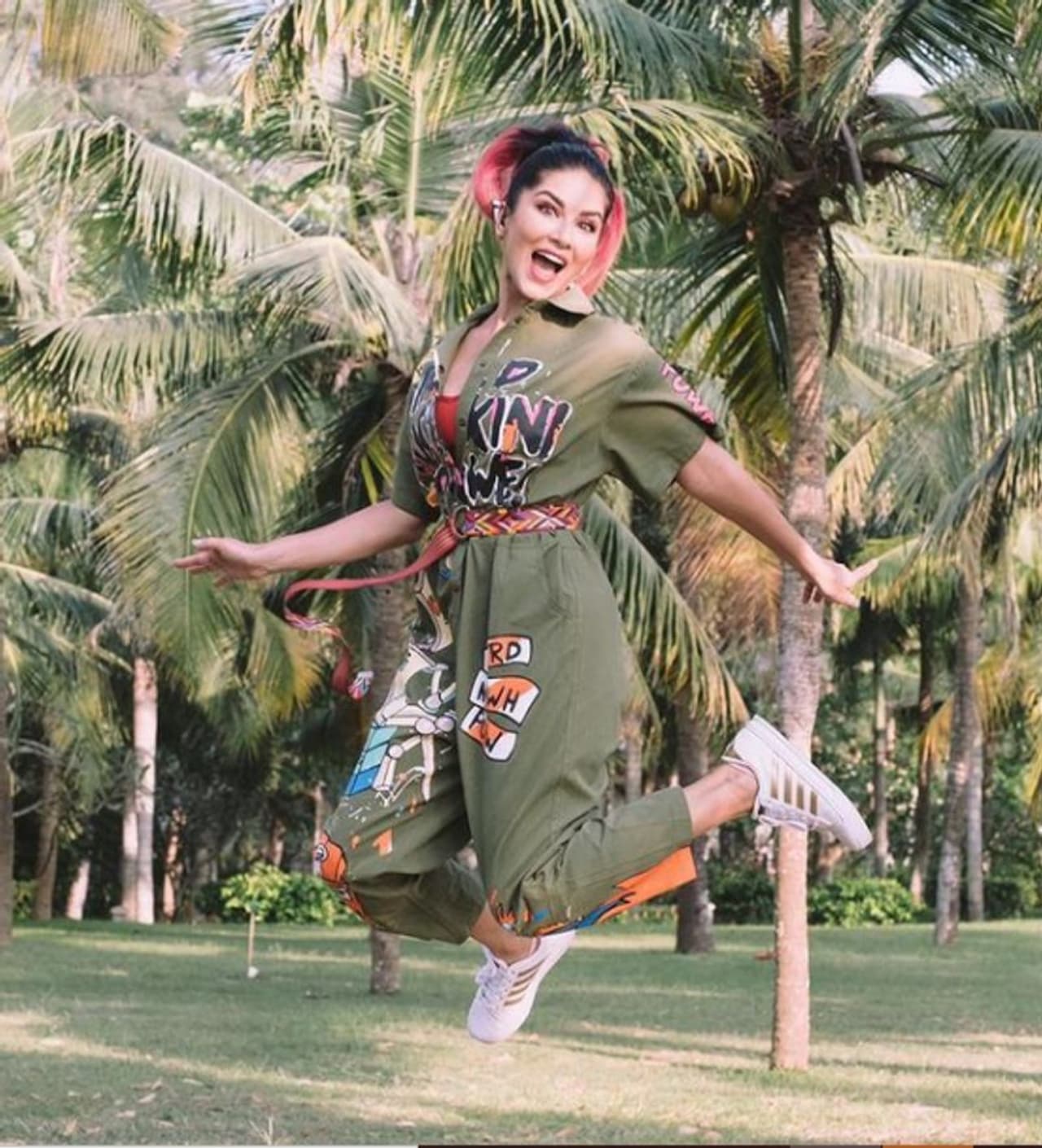 <p>ಕೇರಳದಲ್ಲಿದ್ದ ನಟಿ ಕಾರ್ಯಕ್ರಮಕ್ಕೆ ಬರುತ್ತೇನೆಂದು ಒಪ್ಪಿ ಮೋಸ ಮಾಡಿದ ಆರೋಪ ಕೇಳಿ ಬಂದಿತ್ತು.</p> <p>ಕೇರಳದಲ್ಲಿದ್ದ ನಟಿ ಕಾರ್ಯಕ್ರಮಕ್ಕೆ ಬರುತ್ತೇನೆಂದು ಒಪ್ಪಿ ಮೋಸ ಮಾಡಿದ ಆರೋಪ ಕೇಳಿ ಬಂದಿತ್ತು.</p>