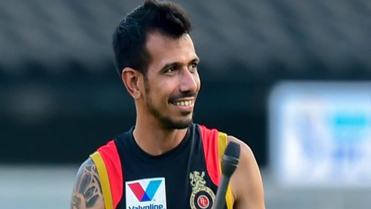 <p>ಐಪಿಎಲ್ 2021ನೇ ಟೂರ್ನಿ ಆರಂಭಗೊಂಡಿದೆ. ಮುಂಬೈ ಇಂಡಿಯನ್ಸ್ ಹಾಗೂ ರಾಯಲ್ ಚಾಲೆಂಜರ್ಸ್ ನಡುವಿನ ಮೊದಲ ಪಂದ್ಯ ಅಭಿಮಾನಿಗಳ ರೋಚಕತೆ ಹೆಚ್ಚಿಸಿದೆ. ಇದರ ನಡುವೆ ಮತ್ತೊಂದು ದಾಖಲೆ ಕೂಡ ನಿರ್ಮಾಣವಾಗಿದೆ.</p> <p>ಐಪಿಎಲ್ 2021ನೇ ಟೂರ್ನಿ ಆರಂಭಗೊಂಡಿದೆ. ಮುಂಬೈ ಇಂಡಿಯನ್ಸ್ ಹಾಗೂ ರಾಯಲ್ ಚಾಲೆಂಜರ್ಸ್ ನಡುವಿನ ಮೊದಲ ಪಂದ್ಯ ಅಭಿಮಾನಿಗಳ ರೋಚಕತೆ ಹೆಚ್ಚಿಸಿದೆ. ಇದರ ನಡುವೆ ಮತ್ತೊಂದು ದಾಖಲೆ ಕೂಡ ನಿರ್ಮಾಣವಾಗಿದೆ.</p>