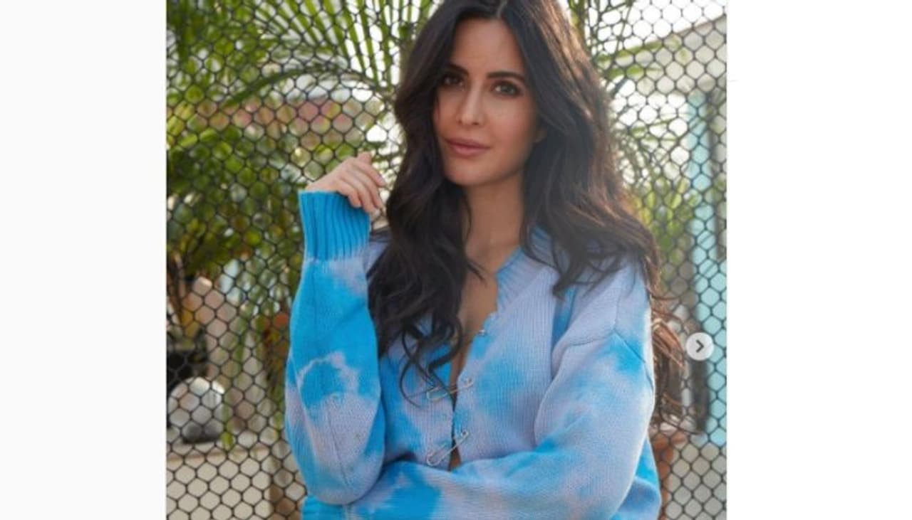 <p style="text align: justify;">Tomorrow is Valentine's Day, and not many of you know that today is Galentine's Day, which is a day just for you and your girls. So why choose red and be typical when can go with blue and magical? Katrina Kaif is presenting the perfect example of that.</p> <p style="text align: justify;">Tomorrow is Valentine's Day, and not many of you know that today is Galentine's Day, which is a day just for you and your girls. So why choose red and be typical when can go with blue and magical? Katrina Kaif is presenting the perfect example of that.</p>