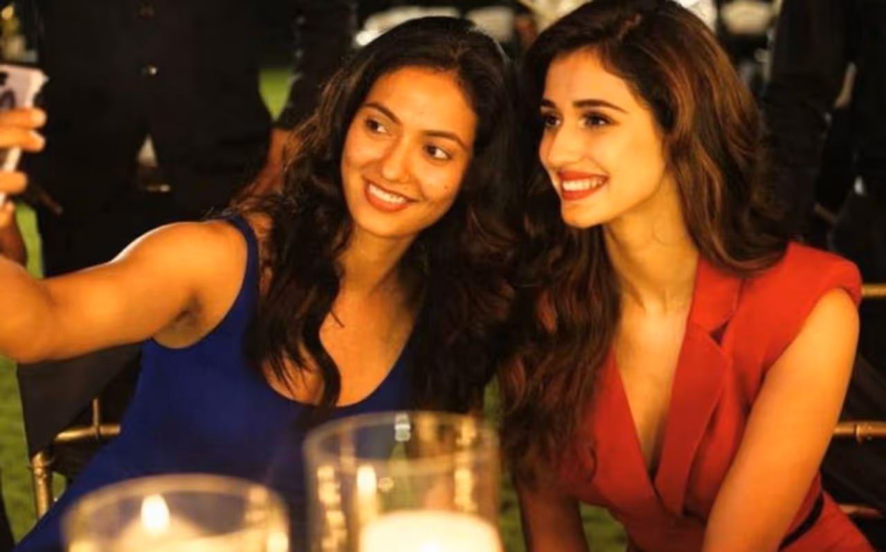 <p>ಬಾಲಿವುಡ್ ನಟಿ ಖುಷ್ಬೂ ಪಠಾನಿ ತಮ್ಮ ನೆಚ್ಚಿನ ಸಹೋದರಿಯ ಫೋಟೋ, ವಿಡಿಯೋಗಳನ್ನು ಸೋಷಿಯಲ್ ಮೀಡಿಯಾದಲ್ಲಿ ಶೇರ್ ಮಾಡುತ್ತಿರುತ್ತಾರೆ.</p>