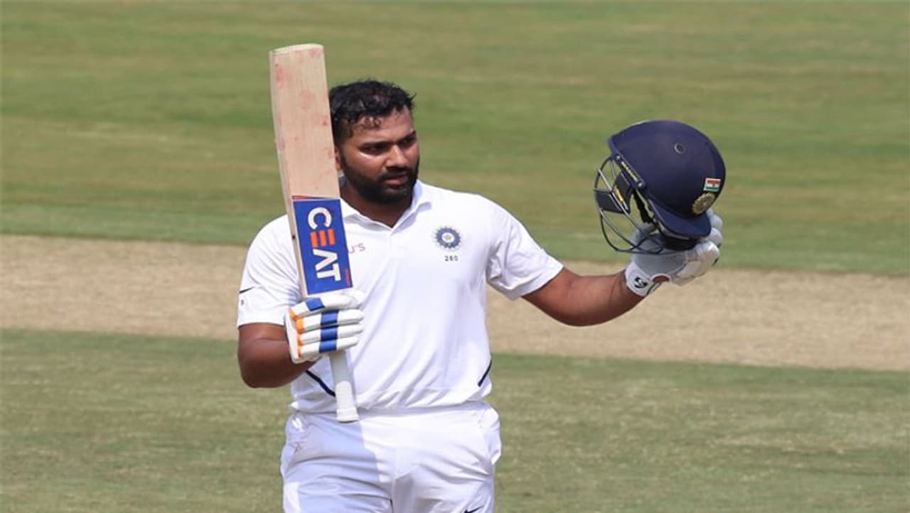 <p>രണ്ട് സിക്സ് കൂടി സ്വന്തമാക്കിയതോടെ രാജ്യാന്തര ക്രിക്കറ്റില് സ്വദേശത്ത് 200 സിക്സ് തികക്കുന്ന ആദ്യ ഇന്ത്യന് ബാറ്റ്സ്മാനെന്ന റെക്കോര്ഡാണ് രോഹിത് ഇന്ന് സ്വന്തമാക്കിയത്. സ്വദേശത്ത് 230 സിക്സ് അടിച്ചിട്ടുള്ള ന്യൂസിലന്ഡിന്റെ ബ്രണ്ടന് മക്കല്ലം ഒന്നാമതും മാര്ട്ടിന് ഗപ്ടില്(225) രണ്ടാമതും ക്രിസ് ഗെയ്ല്(212) എന്നിവരാണ് രാജ്യാന്തര ക്രിക്കറ്റില് രോഹിത്തിന് മുന്നിലുള്ളത്.</p> <p>രണ്ട് സിക്സ് കൂടി സ്വന്തമാക്കിയതോടെ രാജ്യാന്തര ക്രിക്കറ്റില് സ്വദേശത്ത് 200 സിക്സ് തികക്കുന്ന ആദ്യ ഇന്ത്യന് ബാറ്റ്സ്മാനെന്ന റെക്കോര്ഡാണ് രോഹിത് ഇന്ന് സ്വന്തമാക്കിയത്. സ്വദേശത്ത് 230 സിക്സ് അടിച്ചിട്ടുള്ള ന്യൂസിലന്ഡിന്റെ ബ്രണ്ടന് മക്കല്ലം ഒന്നാമതും മാര്ട്ടിന് ഗപ്ടില്(225) രണ്ടാമതും ക്രിസ് ഗെയ്ല്(212) എന്നിവരാണ് രാജ്യാന്തര ക്രിക്കറ്റില് രോഹിത്തിന് മുന്നിലുള്ളത്.</p>