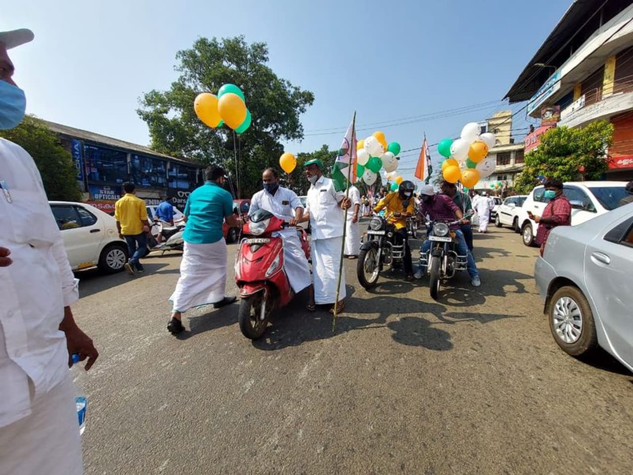 <p>ജനാധിപത്യമെന്നാല് അധികാരം ജനങ്ങളിലേക്കാണെന്നാണ് വയ്പ്പെങ്കിലും ഇന്ത്യയിലെ പല മണ്ഡലങ്ങളും പാര്ട്ടികളുടെയും കുടുംബങ്ങളുടെയും വാഴ്ചയാണ് തുടരുന്നത്. അത്തരമൊരു മണ്ഡലമാണ് കേരളത്തിലെ പാലാ നിയോജകമണ്ഡലം. 1965 മുതല് മരിക്കും വരെ കെ എം മാണിയായിരുന്നു പാലായിലെ ഏക ജനപ്രതിനിധി. (<em>കൂടുതല് വാര്ത്തകള്ക്കും ചിത്രങ്ങള്ക്കും <strong>Read More</strong> ല് ക്ലിക്ക് ചെയ്യുക)</em></p> <p>ജനാധിപത്യമെന്നാല് അധികാരം ജനങ്ങളിലേക്കാണെന്നാണ് വയ്പ്പെങ്കിലും ഇന്ത്യയിലെ പല മണ്ഡലങ്ങളും പാര്ട്ടികളുടെയും കുടുംബങ്ങളുടെയും വാഴ്ചയാണ് തുടരുന്നത്. അത്തരമൊരു മണ്ഡലമാണ് കേരളത്തിലെ പാലാ നിയോജകമണ്ഡലം. 1965 മുതല് മരിക്കും വരെ കെ എം മാണിയായിരുന്നു പാലായിലെ ഏക ജനപ്രതിനിധി. (<em>കൂടുതല് വാര്ത്തകള്ക്കും ചിത്രങ്ങള്ക്കും <strong>Read More</strong> ല് ക്ലിക്ക് ചെയ്യുക)</em></p>