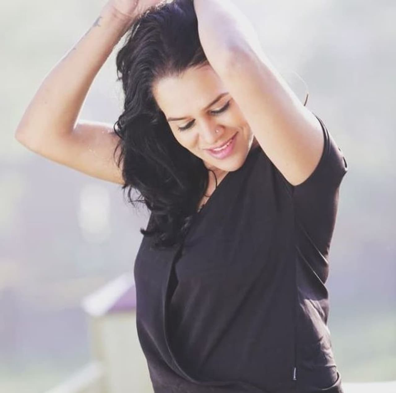 <p>ಕಲರ್ಸ್‌ ಕನ್ನಡ ವಾಹಿನಿಯಲ್ಲಿ ಪ್ರಸಾರವಾಗುತ್ತಿರುವ ಹೂ ಮೆಳೆ ಧಾರಾವಾಹಿಯಲ್ಲಿ ಯದುವೀರ್ ಚಿಕ್ಕಮ್ಮ ಪಾತ್ರದಲ್ಲಿ ಕಾಣಿಸಿಕೊಳ್ಳುತ್ತಿರುವ ನಟಿ ಭವಾನೆ.</p>