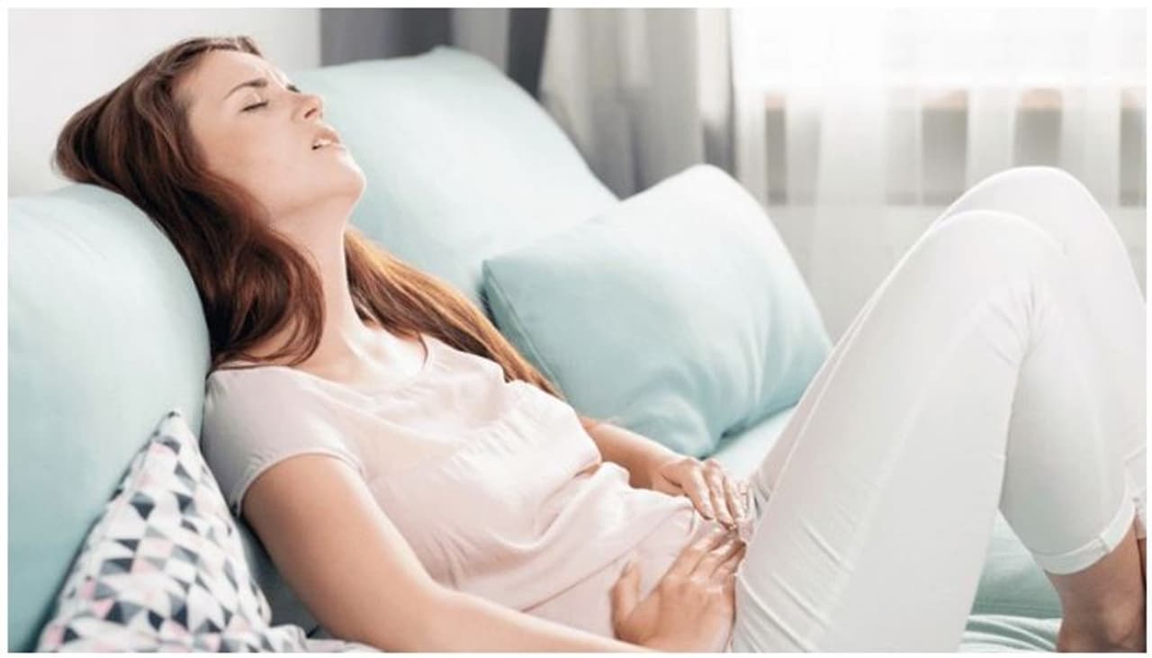 <p><strong>ಪಿಎಂಎಸ್ ಸಮಸ್ಯೆ</strong><br />ಪಿಎಂಎಸ್ ಸಮಸ್ಯೆಗಳನ್ನು ಎದುರಿಸುವ ಮಹಿಳೆಯರು ಅಂಜೂರವನ್ನು ತಿನ್ನುವ ಮೂಲಕ ರೋಗ ಲಕ್ಷಣಗಳನ್ನು ಕಡಿಮೆ ಮಾಡಲು ಸಲಹೆ ನೀಡಲಾಗುತ್ತದೆ.</p> <p><strong>ಪಿಎಂಎಸ್ ಸಮಸ್ಯೆ</strong><br />ಪಿಎಂಎಸ್ ಸಮಸ್ಯೆಗಳನ್ನು ಎದುರಿಸುವ ಮಹಿಳೆಯರು ಅಂಜೂರವನ್ನು ತಿನ್ನುವ ಮೂಲಕ ರೋಗ ಲಕ್ಷಣಗಳನ್ನು ಕಡಿಮೆ ಮಾಡಲು ಸಲಹೆ ನೀಡಲಾಗುತ್ತದೆ.</p>