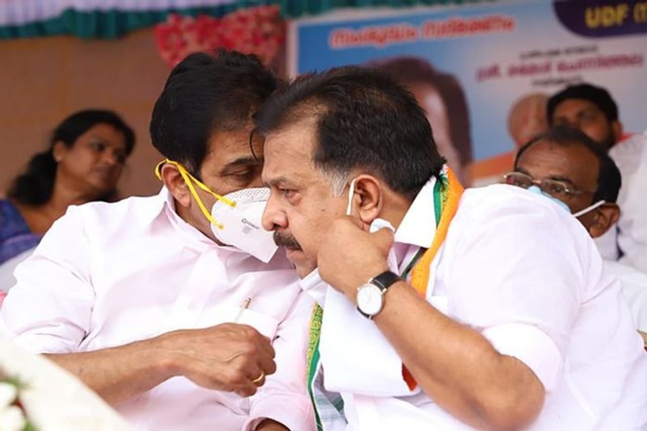 <p>The Congress led United Democratic Front's tie up with the Welfare Party and the Muslim League is a hotly debated subject in the poll bound state of Kerala.<br />&nbsp;</p><p>Now, the Asianet News CFore pre poll survey has revealed some startling facts.<br />&nbsp;</p><p>The survey saw Asianet News reaching out to the minority community and understanding the sentiment on the ground.</p>
