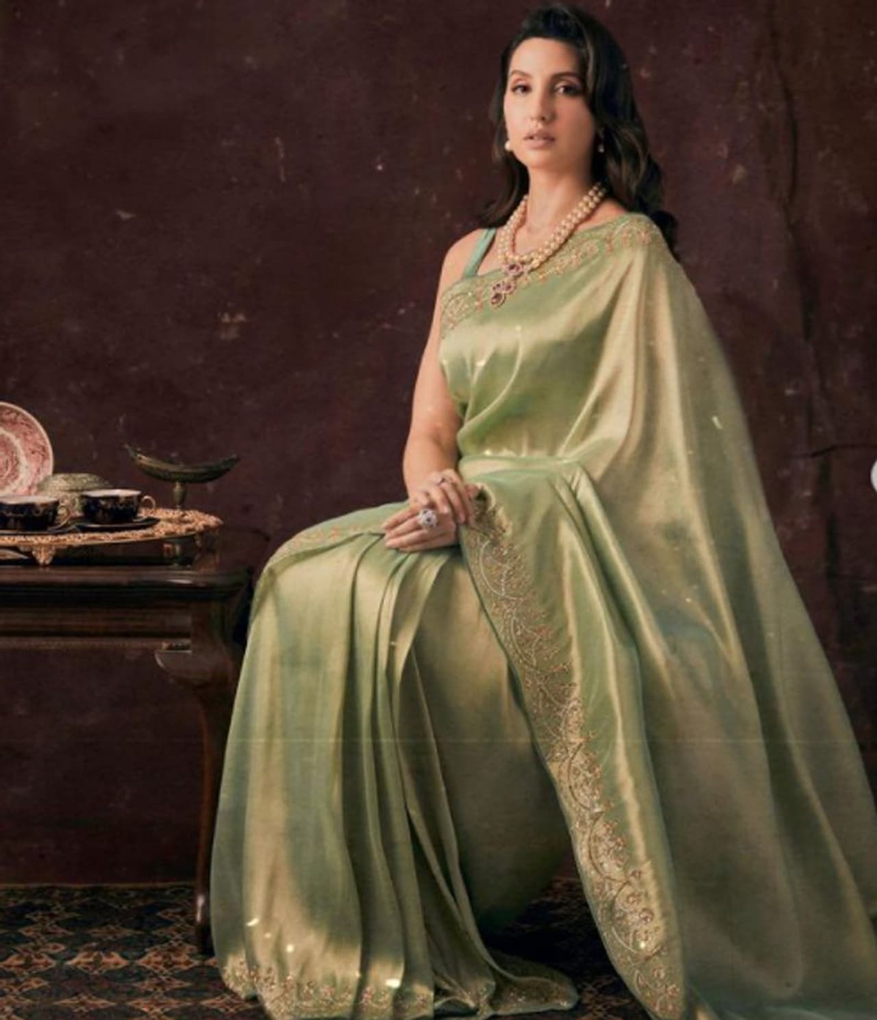 <p>ಇತ್ತೀಚೆಗೆ ನಡೆದ ದಾದಾ ಸಾಹೇಬ್ ಫಾಲ್ಕೆ ಪ್ರಶಸ್ತಿ ಪ್ರದಾನ 2021 ಸಮಾರಂಭದಲ್ಲಿ ಬಾಲಿವುಡ್ ನಟಿ ನೋರಾ ಫತೇಹಿ ಚಂದದ ಸೀರೆಯಲ್ಲಿ ಮಿಂಚಿದ್ದರು.</p> <p>ಇತ್ತೀಚೆಗೆ ನಡೆದ ದಾದಾ ಸಾಹೇಬ್ ಫಾಲ್ಕೆ ಪ್ರಶಸ್ತಿ ಪ್ರದಾನ 2021 ಸಮಾರಂಭದಲ್ಲಿ ಬಾಲಿವುಡ್ ನಟಿ ನೋರಾ ಫತೇಹಿ ಚಂದದ ಸೀರೆಯಲ್ಲಿ ಮಿಂಚಿದ್ದರು.</p>