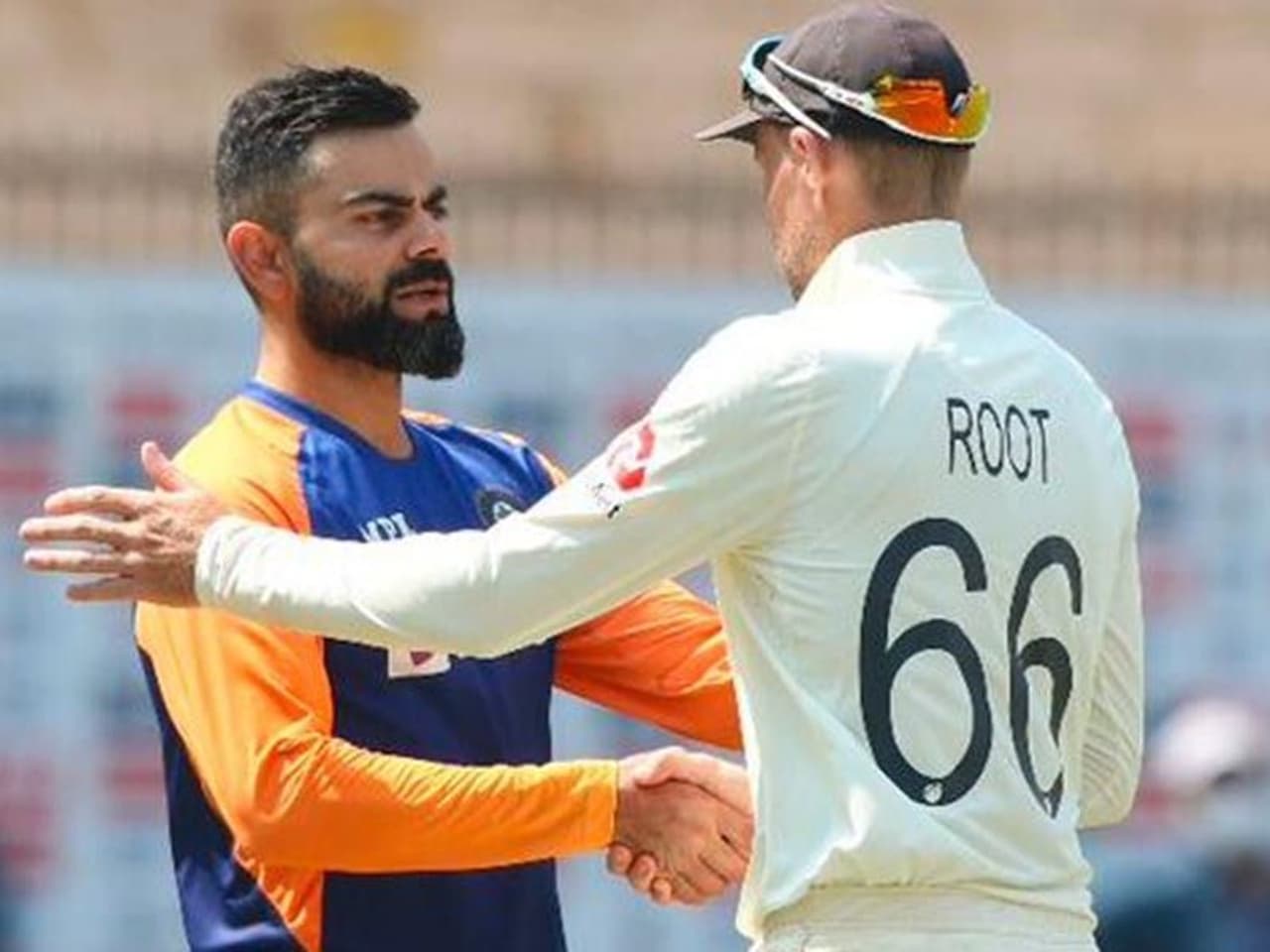 <p>ಬರೋಬ್ಬರಿ 7 ವರ್ಷಗಳ ಬಳಿಕ ಅಹಮದಾಬಾದ್‌ನ ಮೊಟೇರಾ ಸ್ಟೇಡಿಯಂನಲ್ಲಿ ಫೆಬ್ರವರಿ 24ರಂದು ಮೊದಲ ಅಂತಾರಾಷ್ಟ್ರೀಯ ಪಂದ್ಯ ನಡೆಯಲಿದೆ. ಈ ಮೊದಲು 2014ರಲ್ಲಿ ಭಾರತ ತಂಡ ಕೊನೆಯ ಬಾರಿಗೆ ಇಲ್ಲಿ ಅಂತಾರಾಷ್ಟ್ರೀಯ ಪಂದ್ಯವನ್ನಾಡಿತ್ತು.</p>