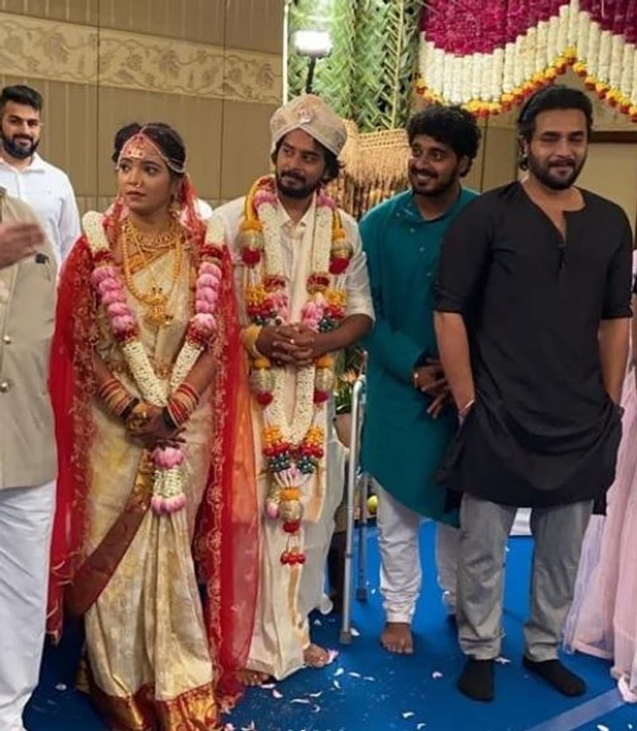 <p>ಫೆ.22ರಂದು ದಾಂಪತ್ಯ ಜೀವನಕ್ಕೆ ಕಾಲಿಟ್ಟ ಪವನ್ ಹಾಗೂ ಅಶ್ವಿನಿ.</p>