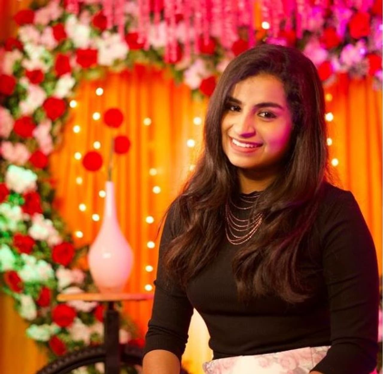 <p>விஜய் டிவியில் ஒட்டு மொத்த ரசிகர்களின் மனம் கவர்ந்த நிகழ்ச்சியாக இருந்த 'குக் வித் கோமாளி' நிகழ்ச்சியின் ஃபைனல் சமீபத்தில் நடந்து முடிந்த நிலையில், விரைவில் மூன்றாவது சீசன் துவங்கும் என எதிர்பார்க்கப்படுகிறது.</p> <p>விஜய் டிவியில் ஒட்டு மொத்த ரசிகர்களின் மனம் கவர்ந்த நிகழ்ச்சியாக இருந்த 'குக் வித் கோமாளி' நிகழ்ச்சியின் ஃபைனல் சமீபத்தில் நடந்து முடிந்த நிலையில், விரைவில் மூன்றாவது சீசன் துவங்கும் என எதிர்பார்க்கப்படுகிறது.</p>