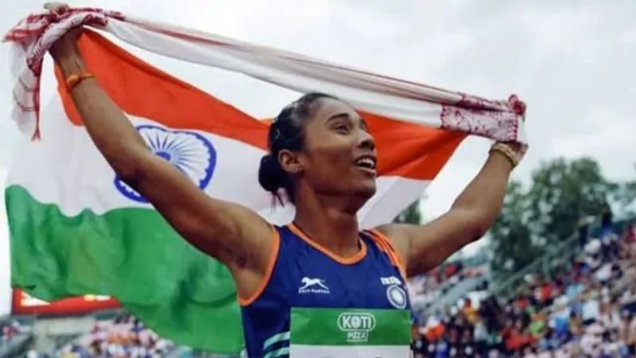 <p>ದೇಶದ ಅತ್ಯಂತ ಪ್ರಮುಖ ಅಥ್ಲೀಟ್ ಹಿಮಾ ದಾಸ್ ಕೊನೆಗೂ ಬಾಲ್ಯದಲ್ಲಿ ತಾವು ಕಂಡಂತಹ ಕನಸನ್ನು ಕ್ರೀಡೆಯ ಮೂಲಕ ನನಸಾಗಿಸಿಕೊಂಡಿದ್ದಾರೆ.</p> <p>ದೇಶದ ಅತ್ಯಂತ ಪ್ರಮುಖ ಅಥ್ಲೀಟ್ ಹಿಮಾ ದಾಸ್ ಕೊನೆಗೂ ಬಾಲ್ಯದಲ್ಲಿ ತಾವು ಕಂಡಂತಹ ಕನಸನ್ನು ಕ್ರೀಡೆಯ ಮೂಲಕ ನನಸಾಗಿಸಿಕೊಂಡಿದ್ದಾರೆ.</p>