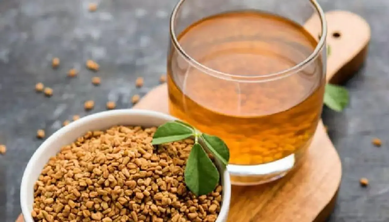 <p>మెంతులు.. రుచికి చేదుగా ఉంటాయి. కానీ ఆరోగ్య ప్రయోజనాలు మాత్రం చాలా ఉంటాయి. ఎన్నో రోగాలను ఇట్టే మాయం చేసే శక్తి మెంతులకు ఉంది. అందుకే మన పూర్వీకులు వంటలో మెంతులు ఎక్కువగా ఉపయోగించేవారు. అయితే.. ఈ మధ్యకాలంలో చాలా మంది మెంతుల వాడకాన్ని తగ్గించేశారు.&nbsp;<br />&nbsp;</p><p>&nbsp;</p>