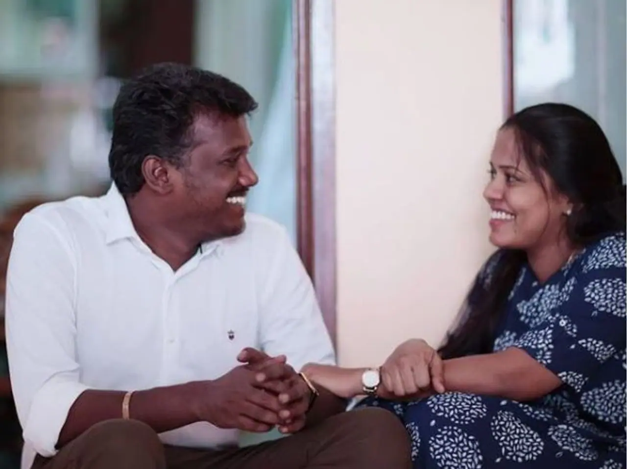 <p>இயக்குநர் ராம் இயக்கிய 'கற்றது தமிழ்', 'தங்க மீன்கள்', 'தரமணி' உள்ளிட்ட படங்களில் துணை இயக்குனராக பணியாற்றி, பின்னர் இயக்குனராக மாறியவர் மாரிசெல்வராஜ்.</p> <p>இயக்குநர் ராம் இயக்கிய 'கற்றது தமிழ்', 'தங்க மீன்கள்', 'தரமணி' உள்ளிட்ட படங்களில் துணை இயக்குனராக பணியாற்றி, பின்னர் இயக்குனராக மாறியவர் மாரிசெல்வராஜ்.</p>