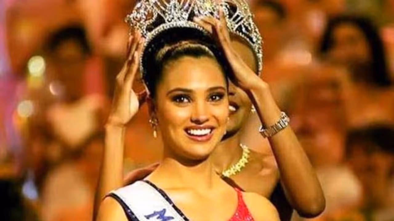 2000లో మిస్ యూనివర్స్ టైటిల్ విన్నర్గా నిలిచిన లారా దత్తా బాలీవుడ్లో అనేక సూపర్ హిట్ చిత్రాల్లో నటించింది. 2000లో మిస్ యూనివర్స్ టైటిల్ విన్నర్గా నిలిచిన లారా దత్తా బాలీవుడ్లో అనేక సూపర్ హిట్ చిత్రాల్లో నటించింది.