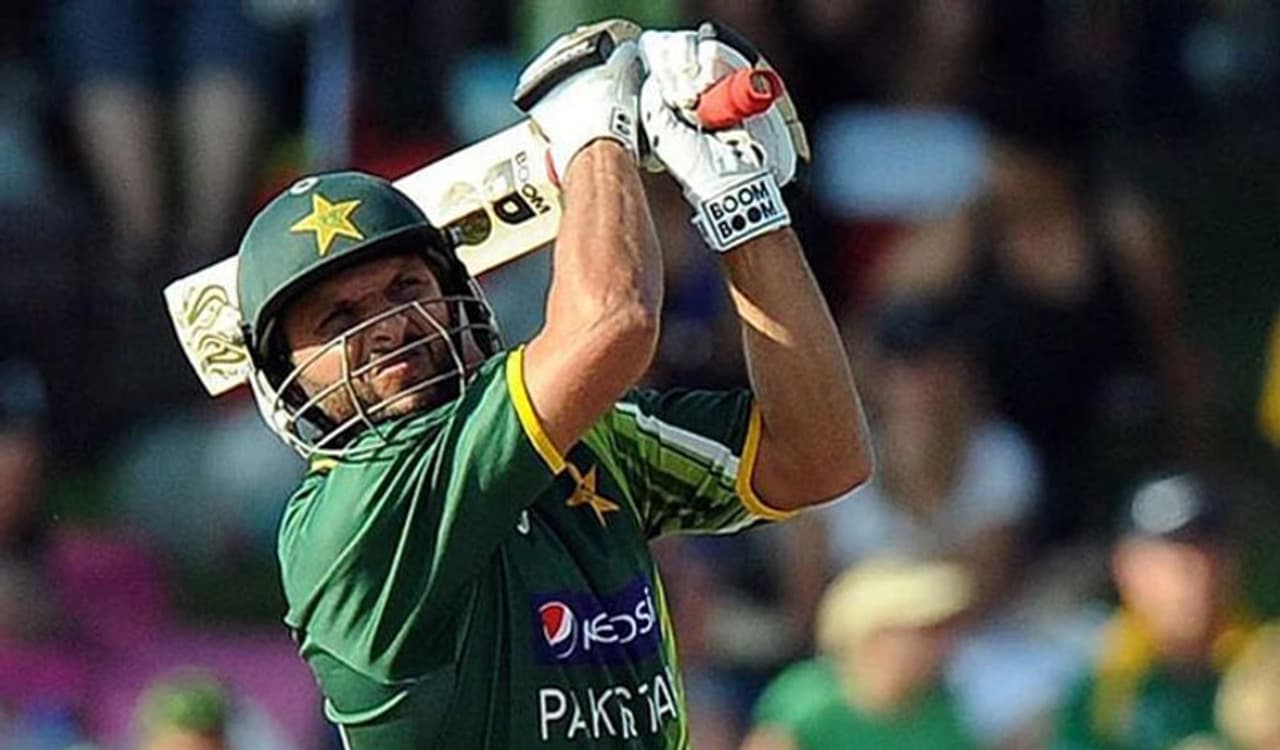 <p>‘ఒకప్పుడు జాతీయ జట్టులో చోటు దక్కించుకోవాలంటే చాలా కష్టపడాల్సి వచ్చేది. దేశవాళీ క్రికెట్లో ఎన్నో ఏళ్ల అనుభవం ఉండి, సరైన ప్లేయర్గా, సమర్థవంతుడైన క్రికెటర్గా నిరూపించుకున్నాకే జాతీయ జట్టు నుంచి పిలుపు వచ్చేది.</p> <p>‘ఒకప్పుడు జాతీయ జట్టులో చోటు దక్కించుకోవాలంటే చాలా కష్టపడాల్సి వచ్చేది. దేశవాళీ క్రికెట్లో ఎన్నో ఏళ్ల అనుభవం ఉండి, సరైన ప్లేయర్గా, సమర్థవంతుడైన క్రికెటర్గా నిరూపించుకున్నాకే జాతీయ జట్టు నుంచి పిలుపు వచ్చేది.</p>