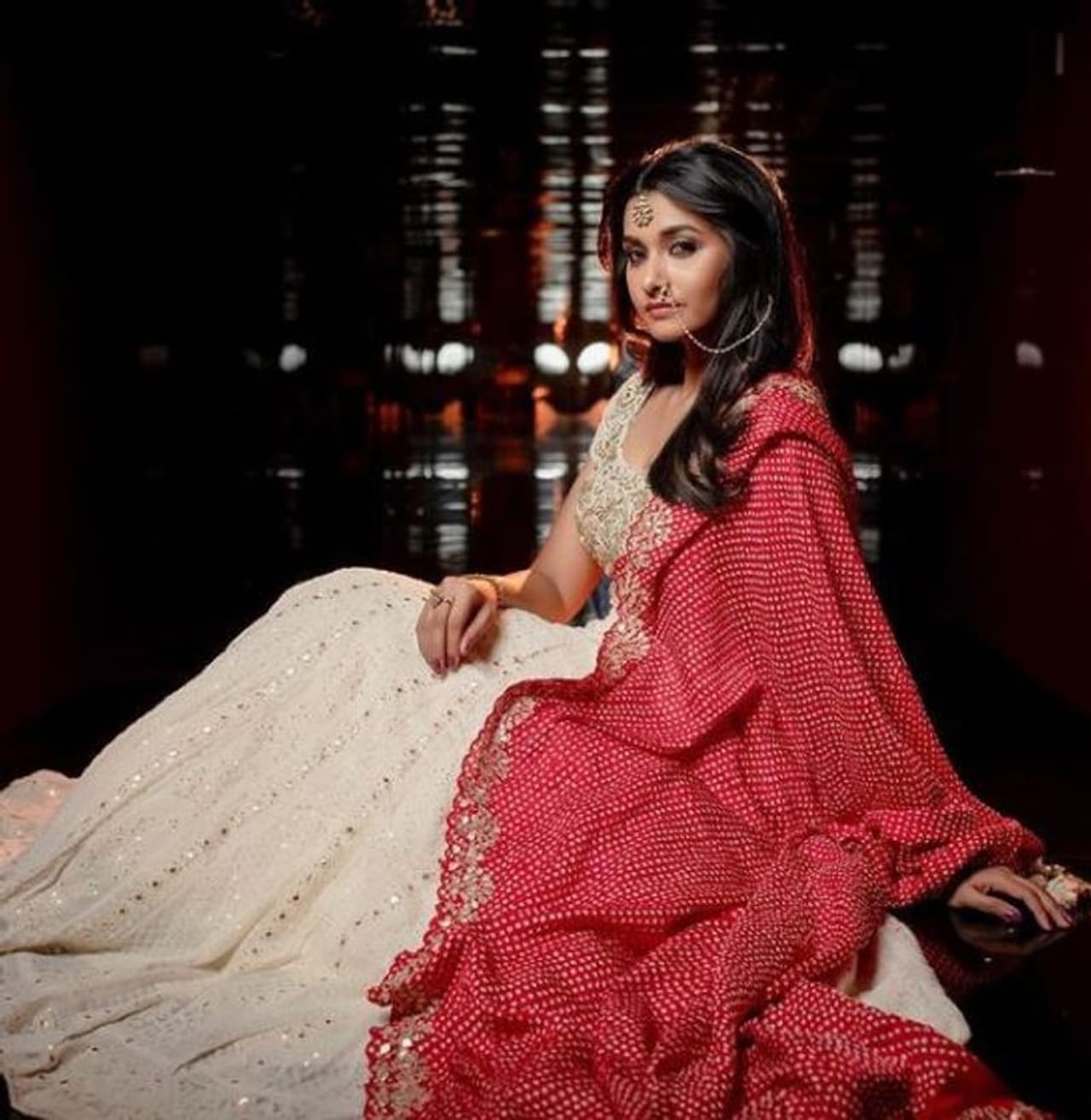 <h2> </h2><p>தமிழ் சினிமாவில் முன்னணி நடிகையாக வலம் வந்த நடிகைகள் தான் ஒரு கால கட்டத்திற்கு மேல் மார்க்கெட்டை இழந்து சின்னத்திரையில் தஞ்சம் புகுவார்கள் இது எல்லாம் பழைய கதை. தற்போது சின்னத்திரையில் புகழ் பெற்று விளங்கும் இளம் நடிகைகள் மற்றும் தொகுப்பாளர்களை கோலிவுட் இயக்குநர்கள் கொத்திக் கொண்டு போய்விடுகின்றனர்.</p> <h2> </h2><p>தமிழ் சினிமாவில் முன்னணி நடிகையாக வலம் வந்த நடிகைகள் தான் ஒரு கால கட்டத்திற்கு மேல் மார்க்கெட்டை இழந்து சின்னத்திரையில் தஞ்சம் புகுவார்கள் இது எல்லாம் பழைய கதை. தற்போது சின்னத்திரையில் புகழ் பெற்று விளங்கும் இளம் நடிகைகள் மற்றும் தொகுப்பாளர்களை கோலிவுட் இயக்குநர்கள் கொத்திக் கொண்டு போய்விடுகின்றனர்.</p>