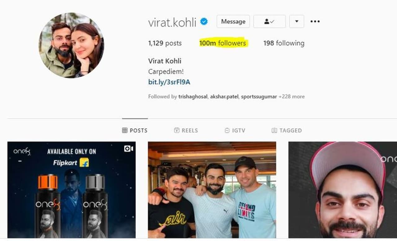 <p>ಟೀಂ ಇಂಡಿಯಾ ನಾಯಕ ವಿರಾಟ್ ಕೊಹ್ಲಿ ಇದೀಗ ಇನ್ಸ್ಟಾಗ್ರಾಂನಲ್ಲಿ 100 ಮಿಲಿಯನ್ ಫಾಲೋವರ್ಸ್ ಅಂದರೆ 10 ಕೋಟಿ ಹಿಂಬಾಲಕರನ್ನು ಹೊಂದಿದ ಸಾಧನೆ ಮಾಡಿದ್ದಾರೆ.</p> <p>ಟೀಂ ಇಂಡಿಯಾ ನಾಯಕ ವಿರಾಟ್ ಕೊಹ್ಲಿ ಇದೀಗ ಇನ್ಸ್ಟಾಗ್ರಾಂನಲ್ಲಿ 100 ಮಿಲಿಯನ್ ಫಾಲೋವರ್ಸ್ ಅಂದರೆ 10 ಕೋಟಿ ಹಿಂಬಾಲಕರನ್ನು ಹೊಂದಿದ ಸಾಧನೆ ಮಾಡಿದ್ದಾರೆ.</p>
