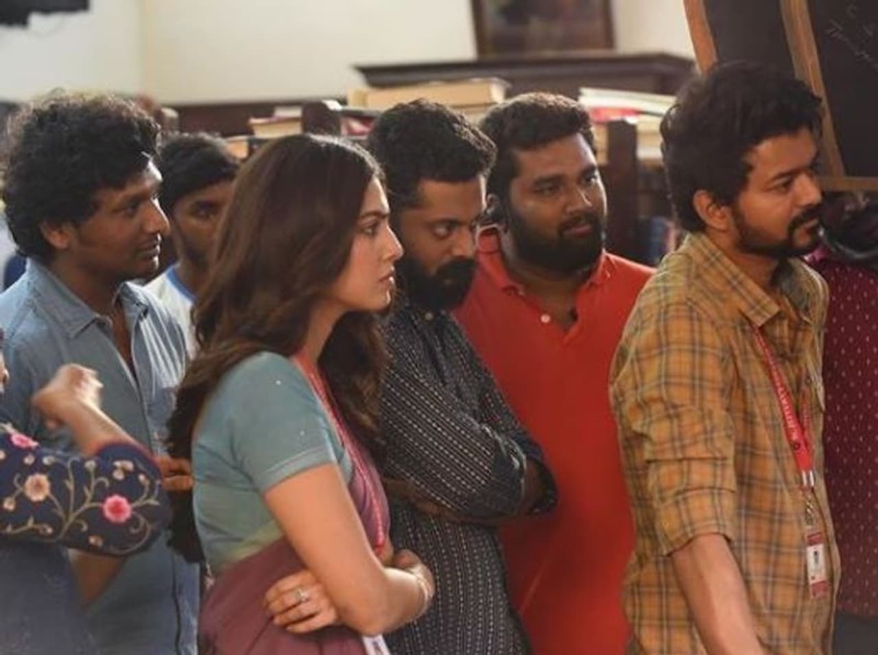 <p>லோகேஷ் கனகராஜ் இயக்கத்தில் விஜய், விஜய்சேதுபதி, ஆண்ட்ரியா, மாளவிகா மோகனன், மாஸ்டர் மஹிந்தரன், சாந்தனு, அர்ஜுன் தாஸ், சஞ்சீவ், ஸ்ரீமன், ஸ்ரீநாத், கௌரி கிஷன் என்று பல்வேறு நட்சத்திர கௌரி நடித்துள்ள இந்த படம் கடந்த ஜனவரி மாதம் பொங்கல் திருவிழாவை முன்னிட்டு வெளியானது.&nbsp;</p>