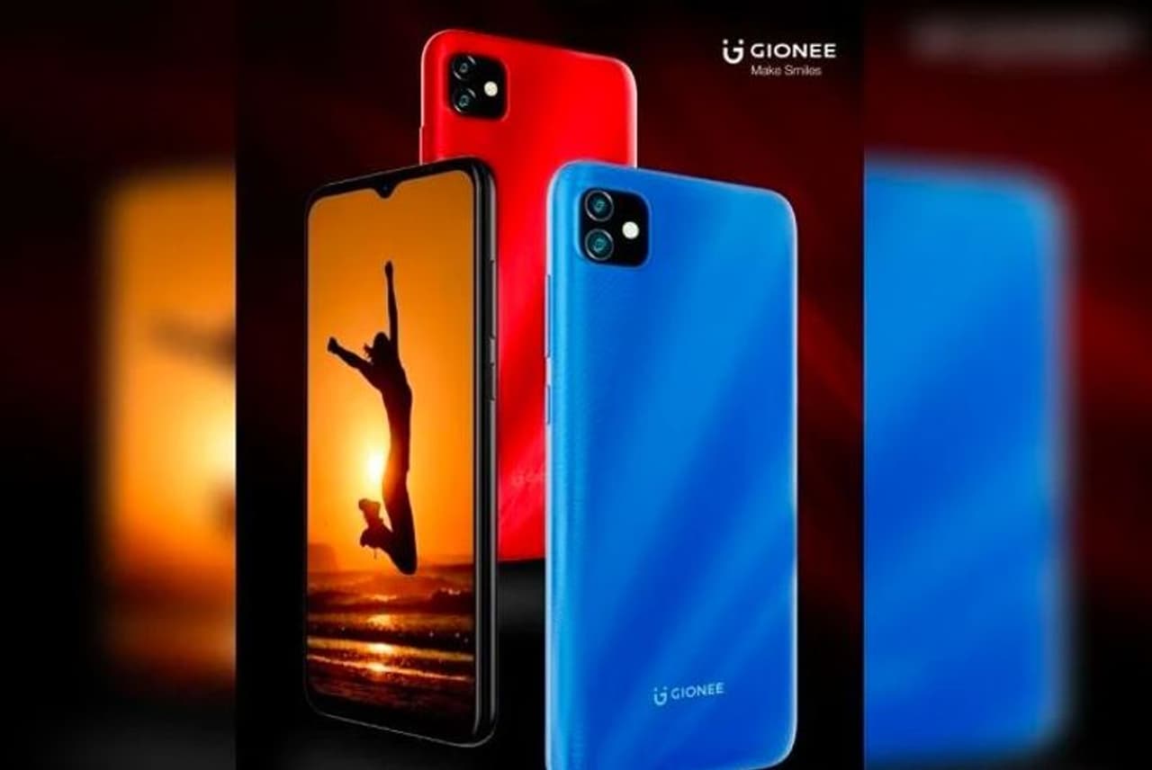 <p><strong>జియోనీ మాక్స్ ప్రో ధర</strong><br />&nbsp;జియోనీ మాక్స్ ప్రో ఫ్లిప్‌కార్ట్‌ ద్వారా మార్చి 8 నుండి అందుబాటులోకి రానుంది. జియోనీ మాక్స్ ప్రో ధర 6,999 రూపాయలు. దీనిని 3 జిబి ర్యామ్, 32 జిబి స్టోరేజ్ సింగల్ వేరియంట్‌తో కొనుగోలు చేయవచ్చు. ఈ ఫోన్ బ్లూ, వైట్, &nbsp;రెడ్ కలర్ వేరియంట్లలో లభిస్తుంది.<br />&nbsp;</p>